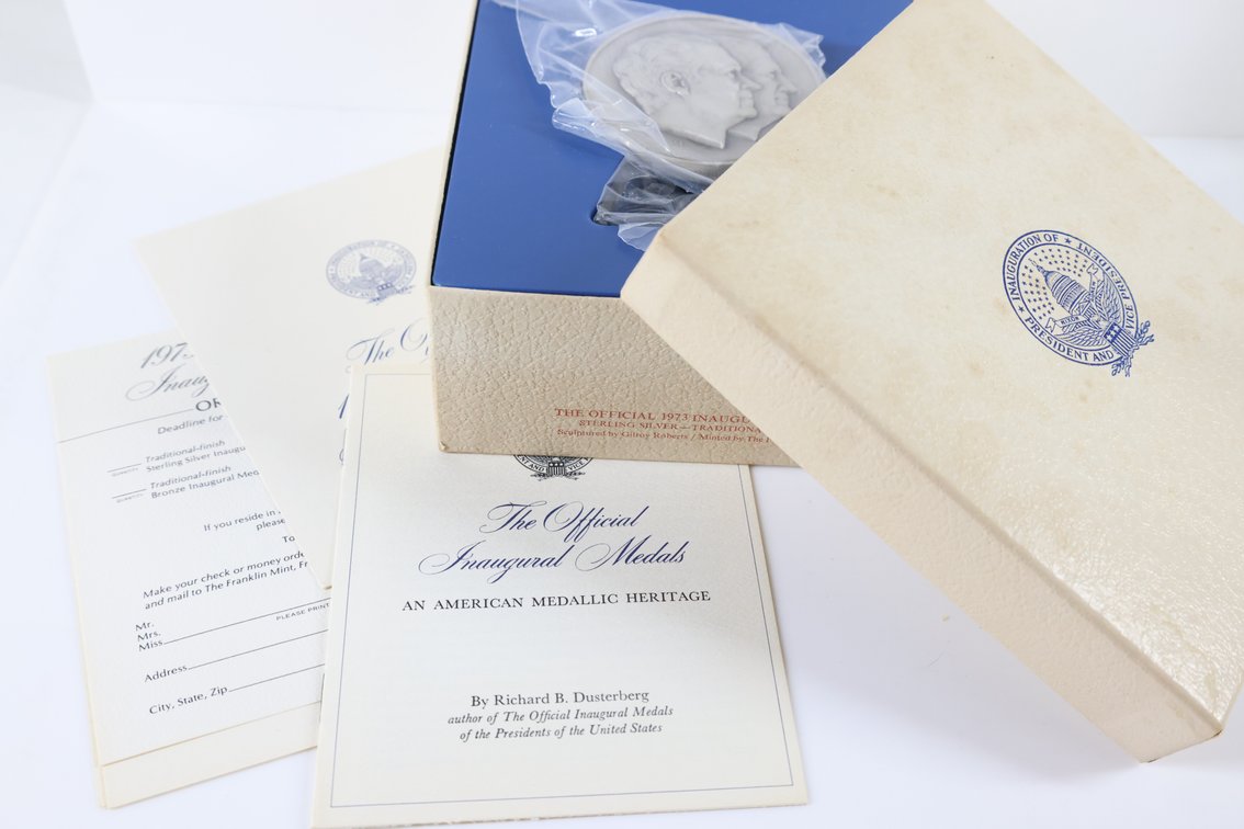 Image for Franklin Mint Sterling Silver Nixon Inaugural Medal