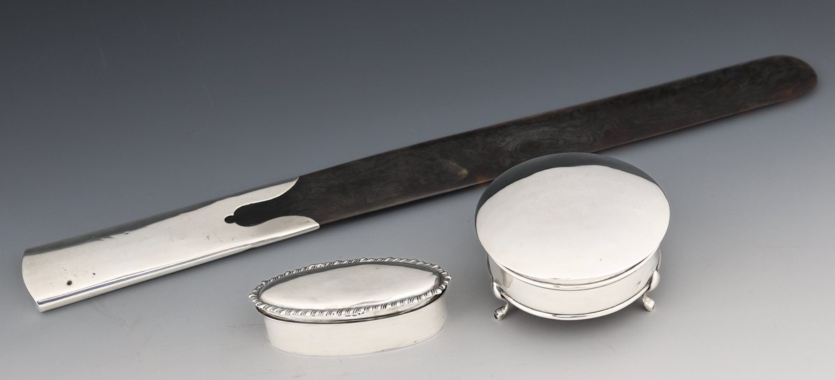 Image for Edwardian British Sterling Silver Vanity Accessories