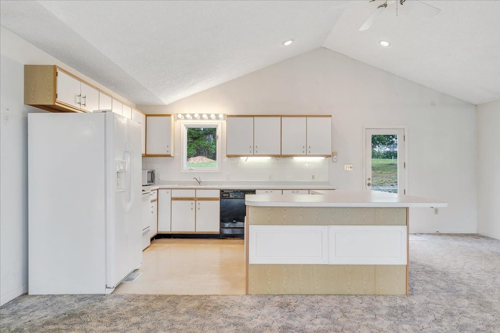 Image for 205 Park Shores Circle Real Estate Auction