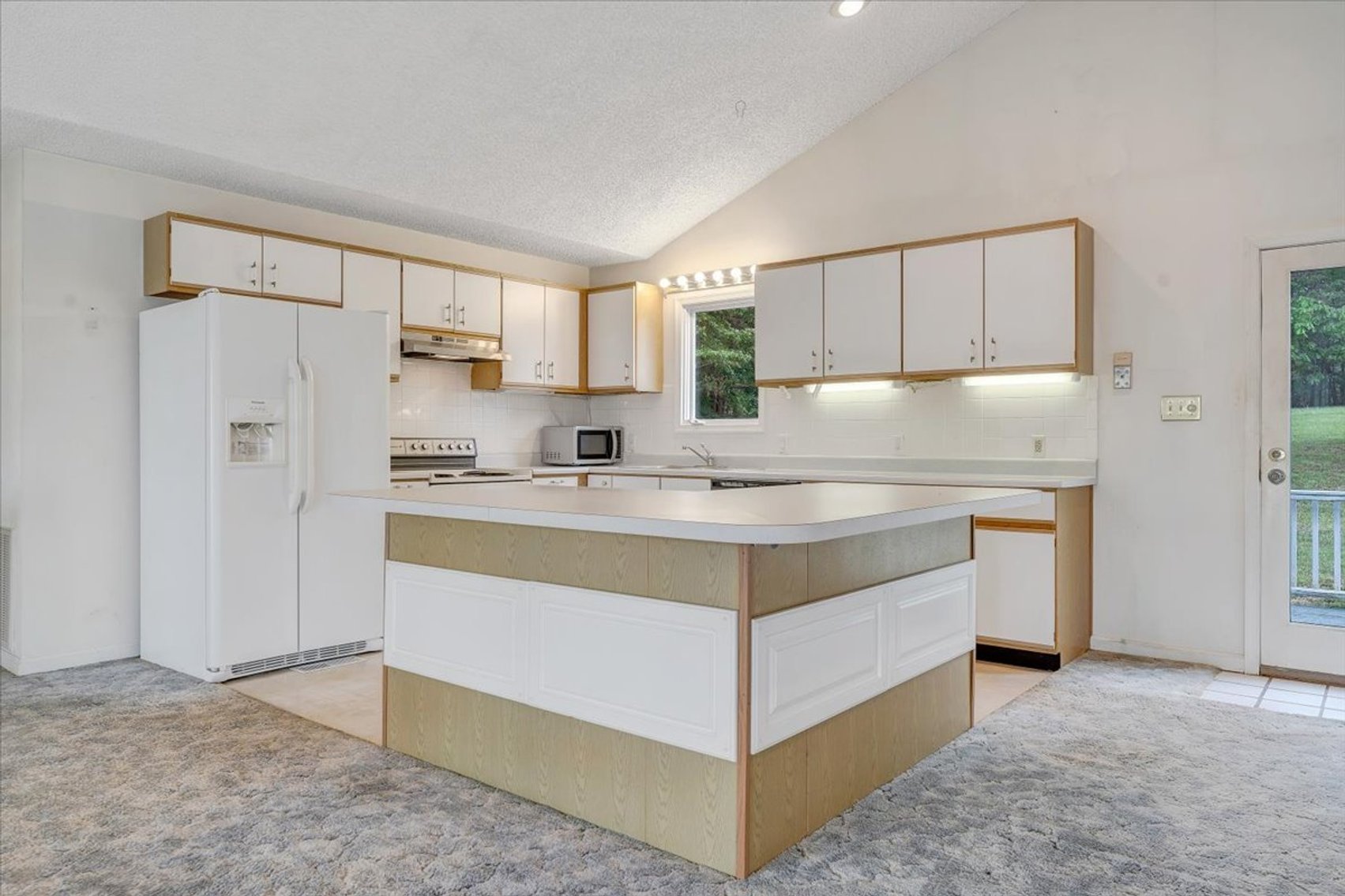 Image for 205 Park Shores Circle Real Estate Auction