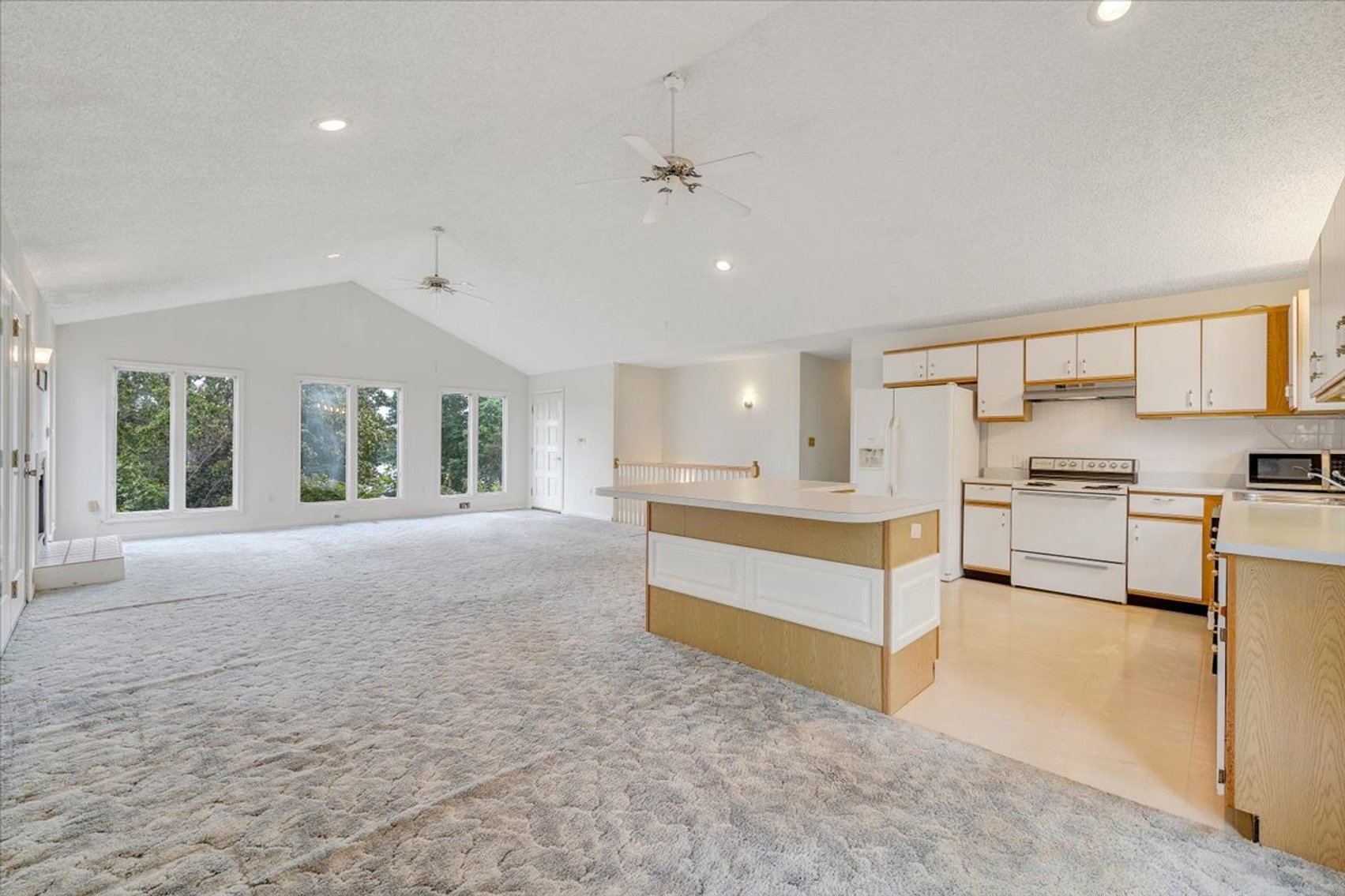 Image for 205 Park Shores Circle Real Estate Auction