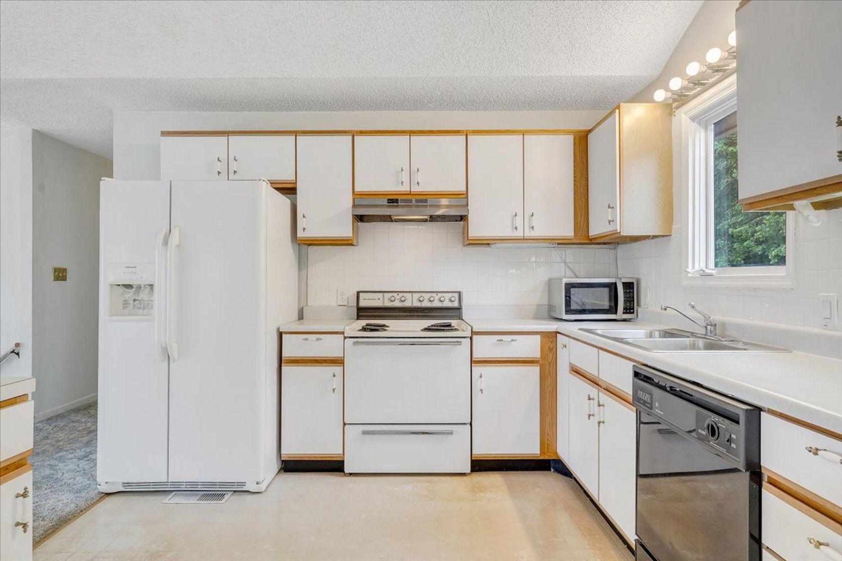 Image for 205 Park Shores Circle Real Estate Auction