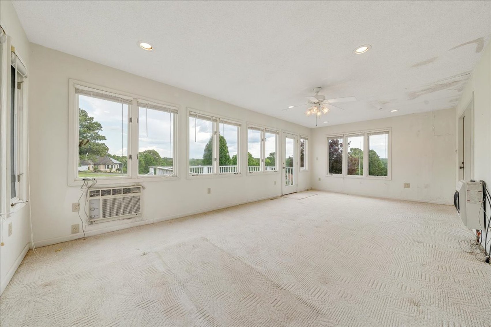 Image for 205 Park Shores Circle Real Estate Auction