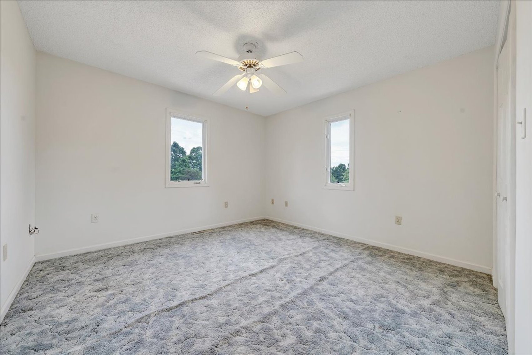 Image for 205 Park Shores Circle Real Estate Auction