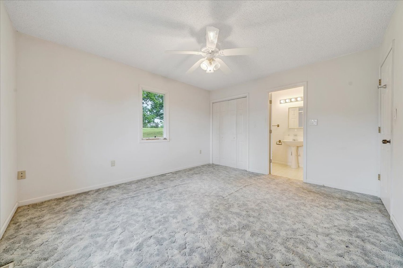 Image for 205 Park Shores Circle Real Estate Auction