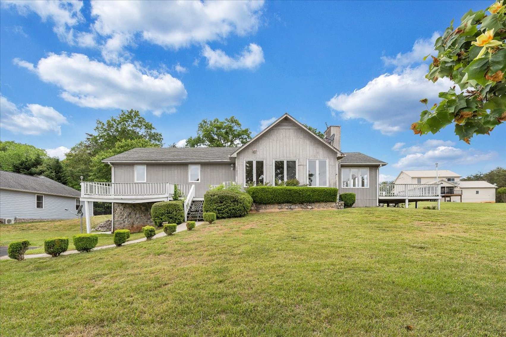 Image for 205 Park Shores Circle Real Estate Auction