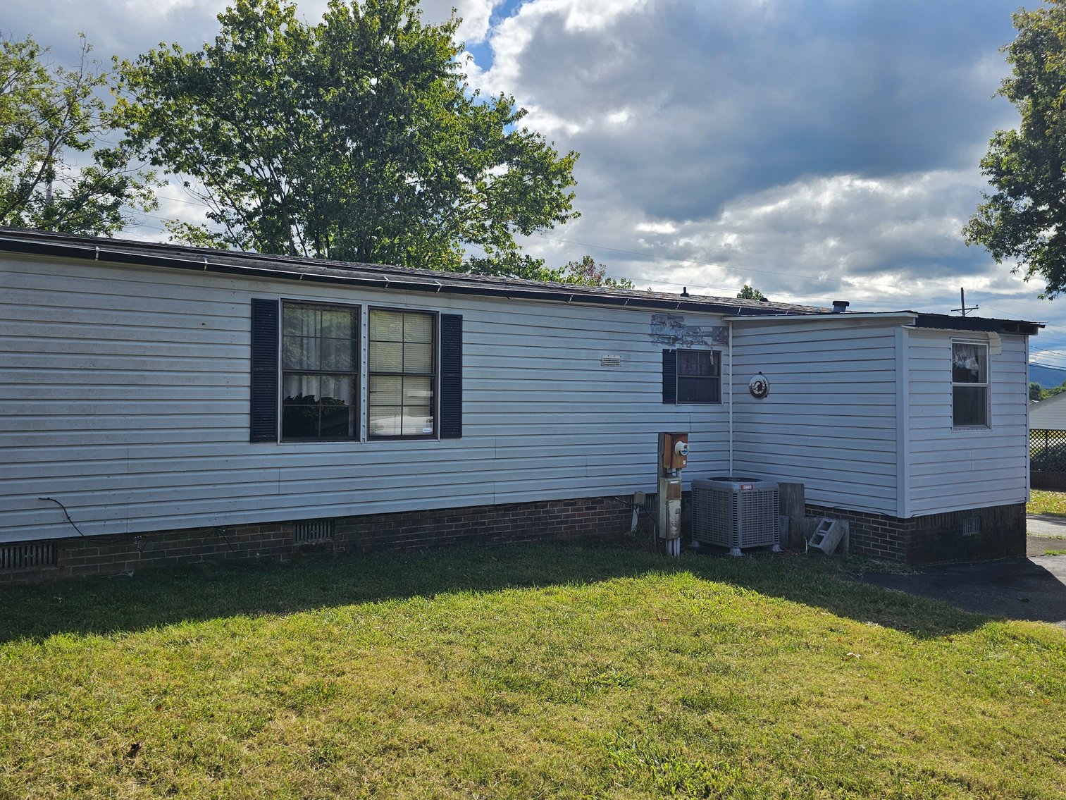 Image for 1810 Scuffling Hill Road Real Estate Auction