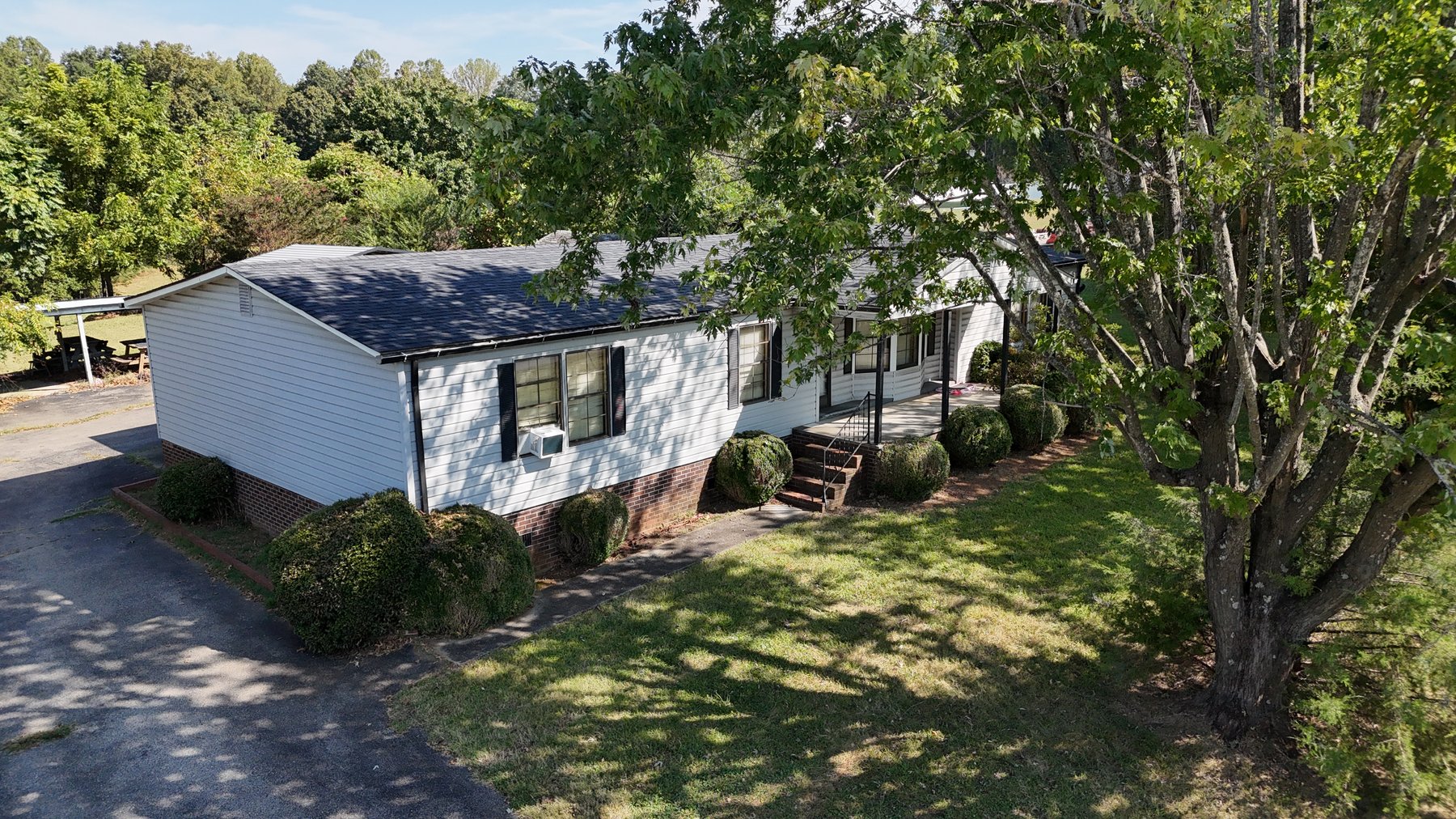 Image for 1810 Scuffling Hill Road Real Estate Auction