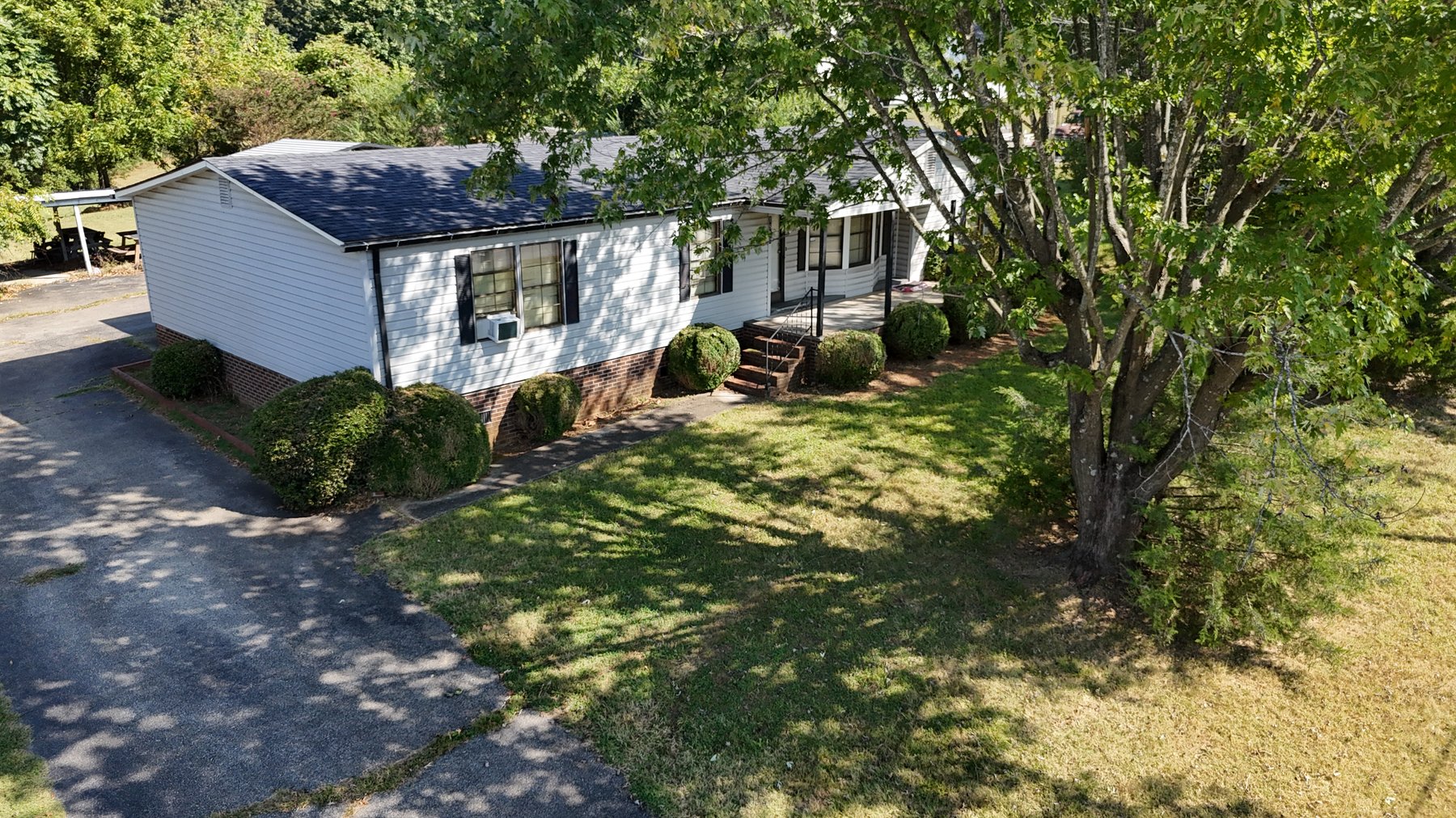 Image for 1810 Scuffling Hill Road Real Estate Auction