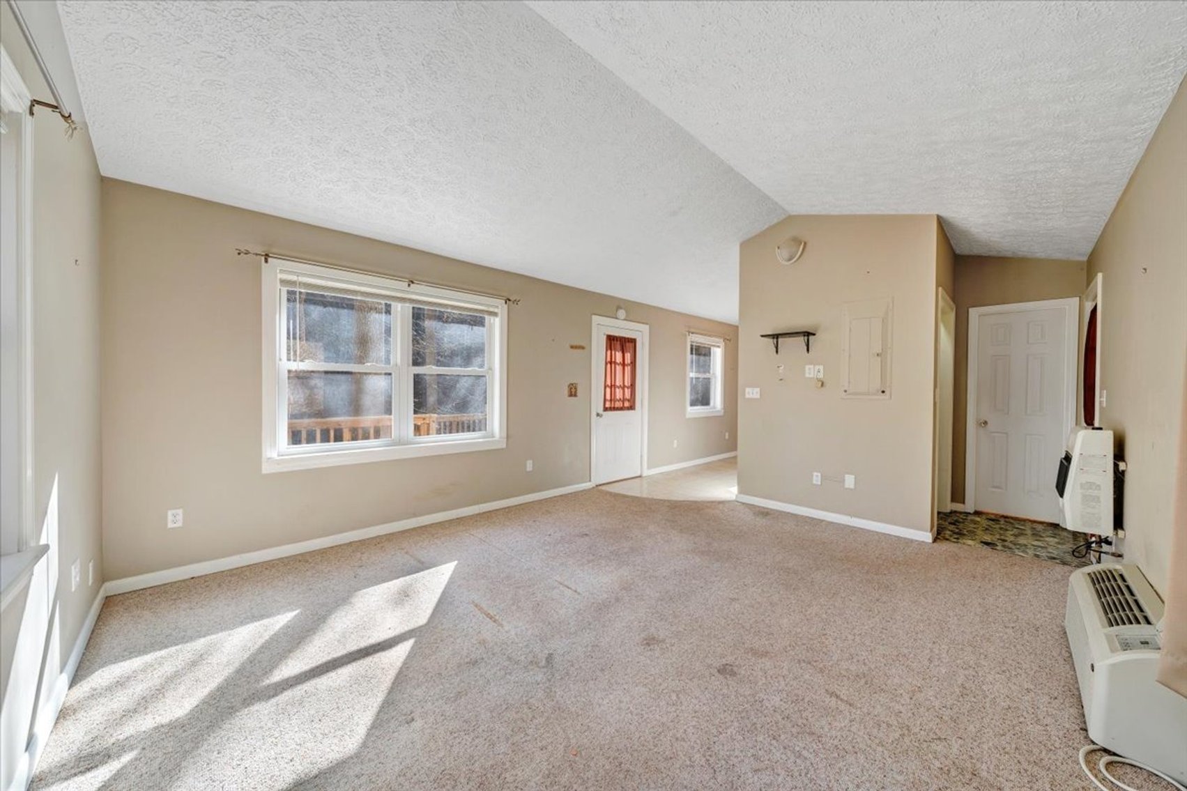 Image for 365 Isolane Road Real Estate Auction