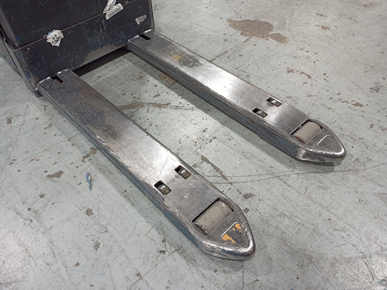 Image for Crown WP 3000 Series 4,500 lbs Capacity Electric Pallet Jack