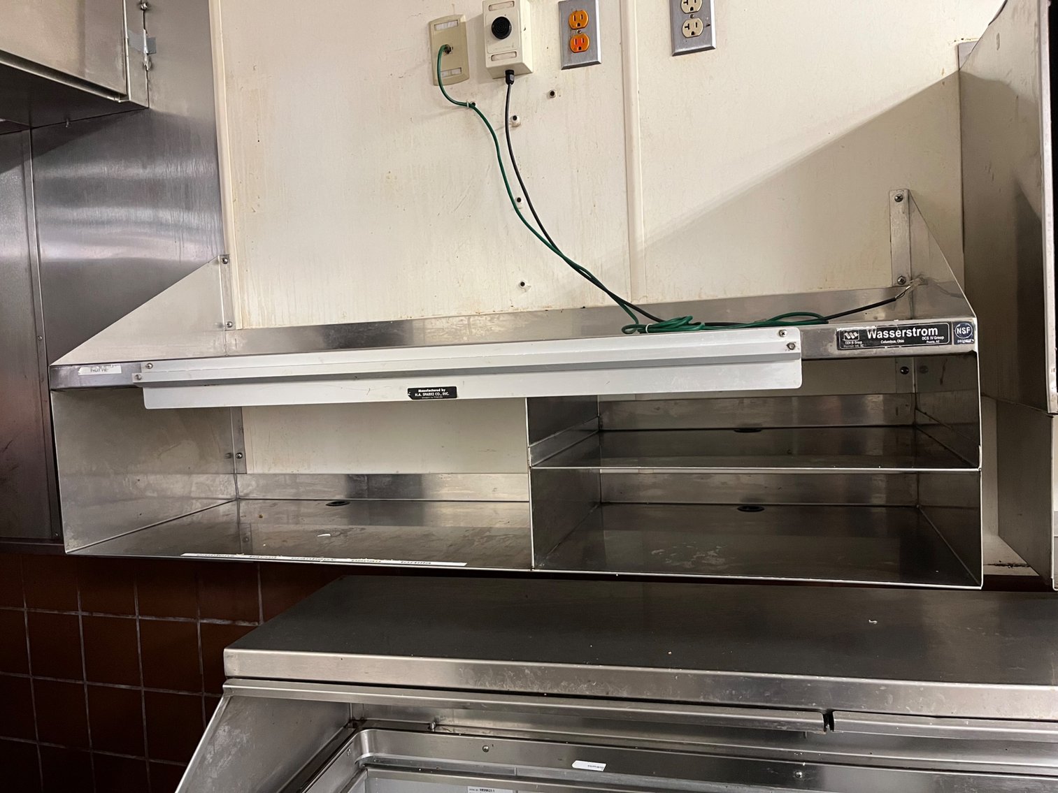 Image for Former National Chain Restaurant – Commercial Kitchen, Refrigeration & Dining Fixtures