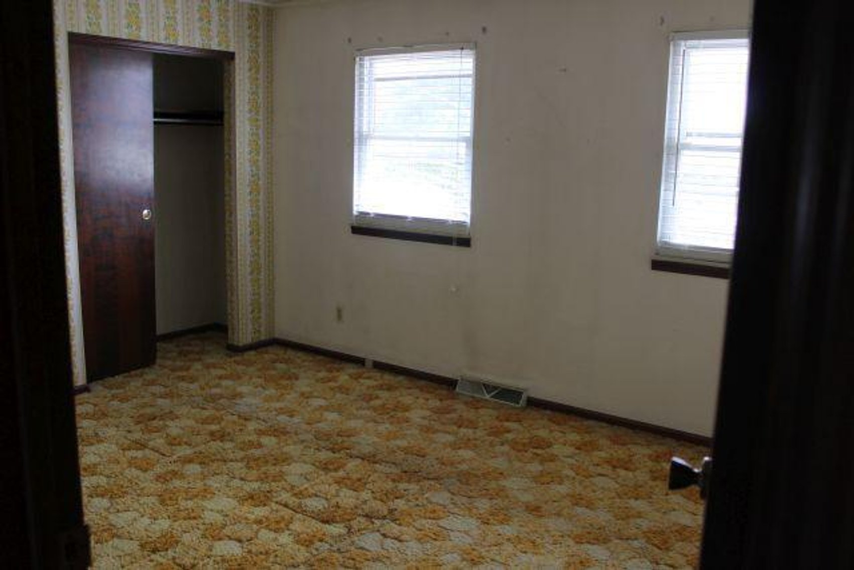 Image for REAL ESTATE - CENTERBURG, OH