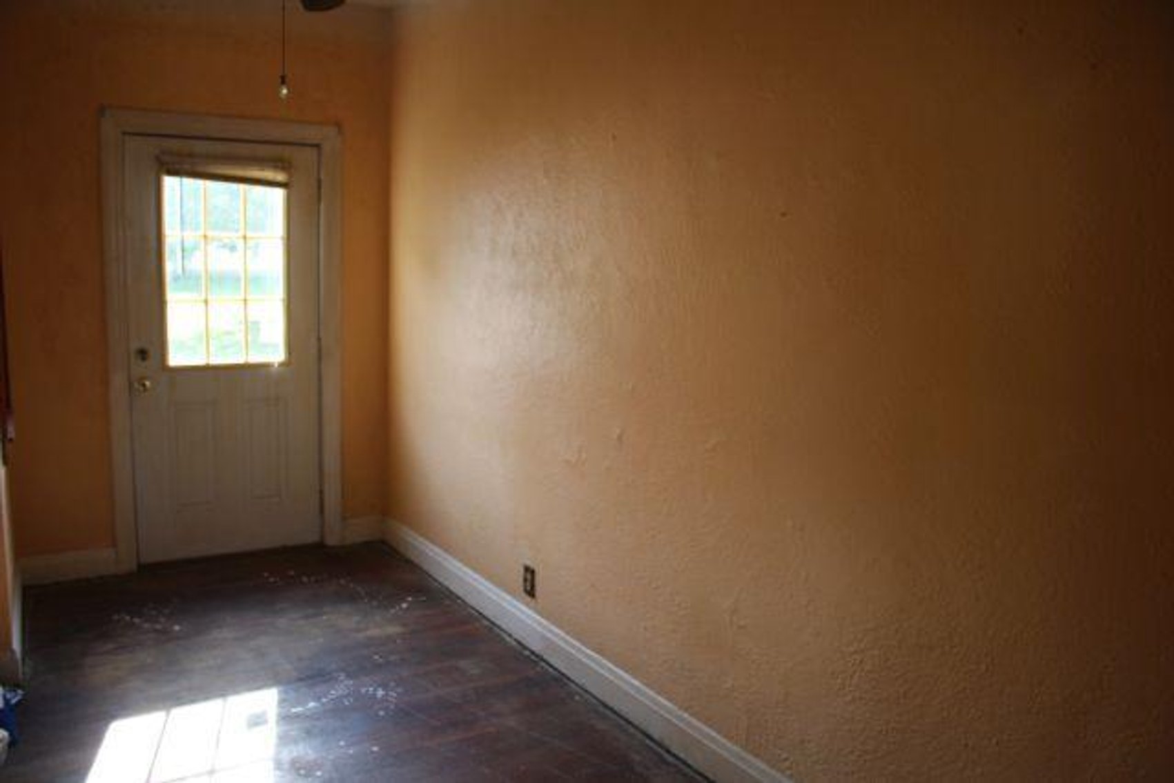 Image for ABSOLUTE REAL ESTATE AUCTION
