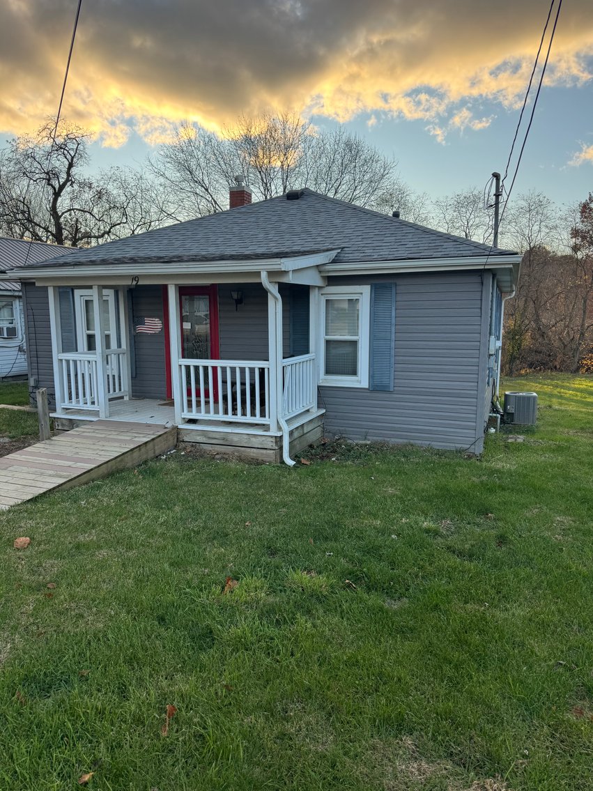 Image for 19 RIVERSIDE DR UTICA, OH