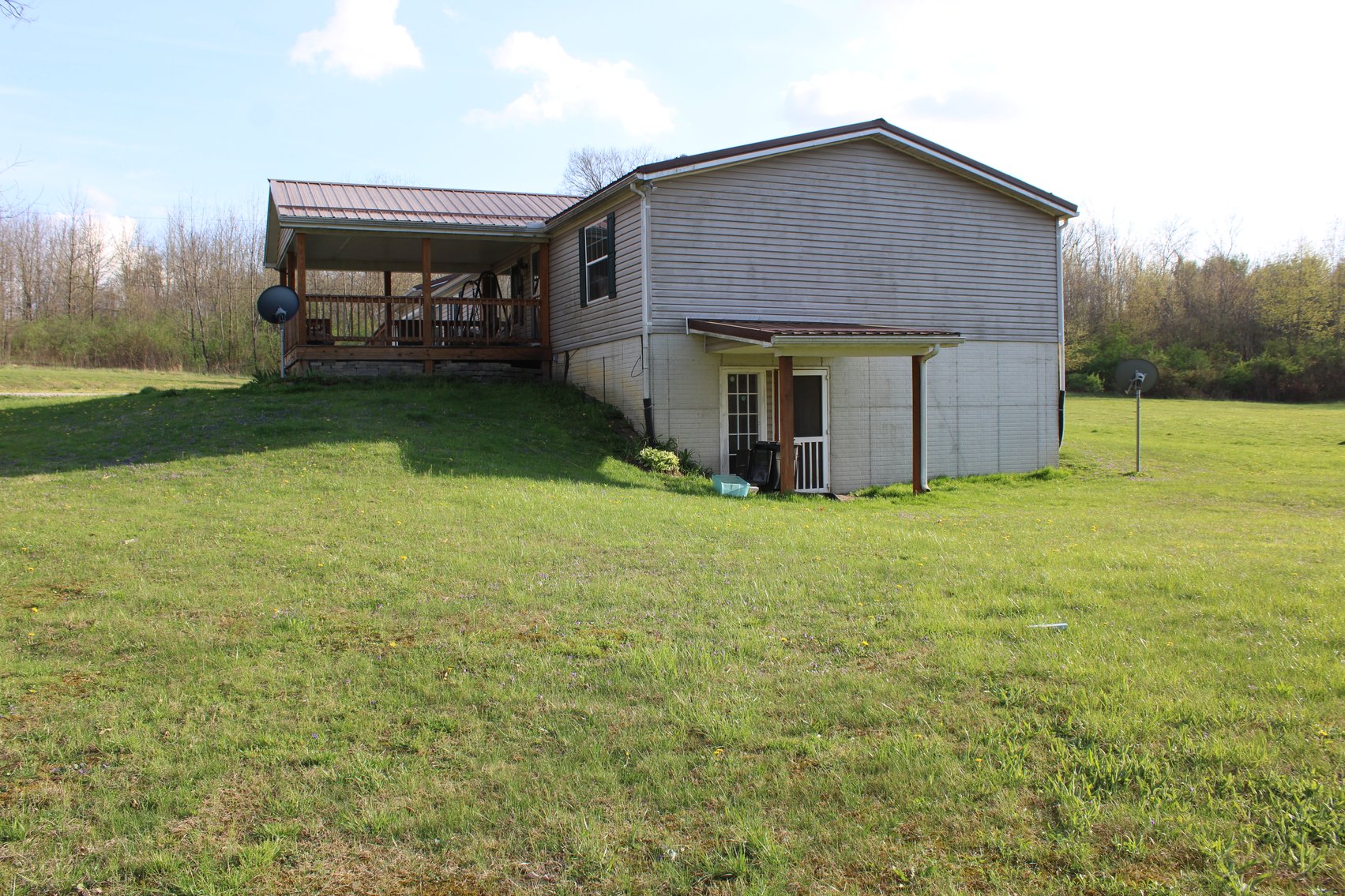 Image for 8563 Hazel Dell Rd Howard, OH