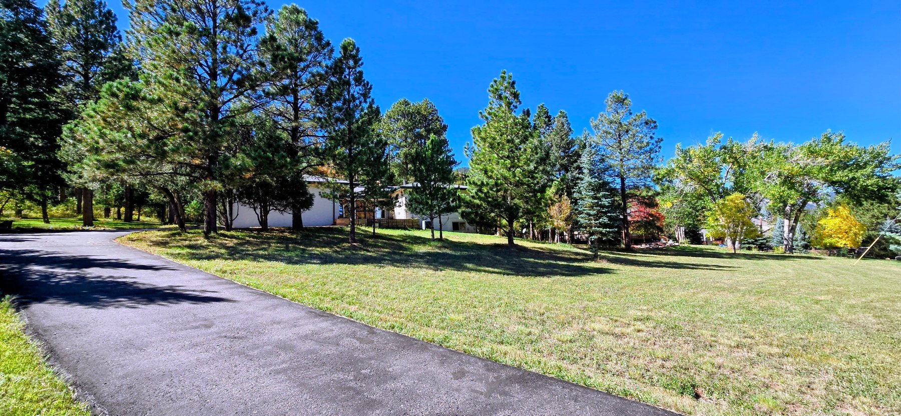 Image for 8057 Bannock Dr, Larkspur, CO 80118