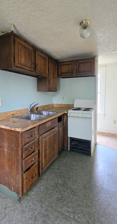 Image for 313 West Monument Real Estate Auction