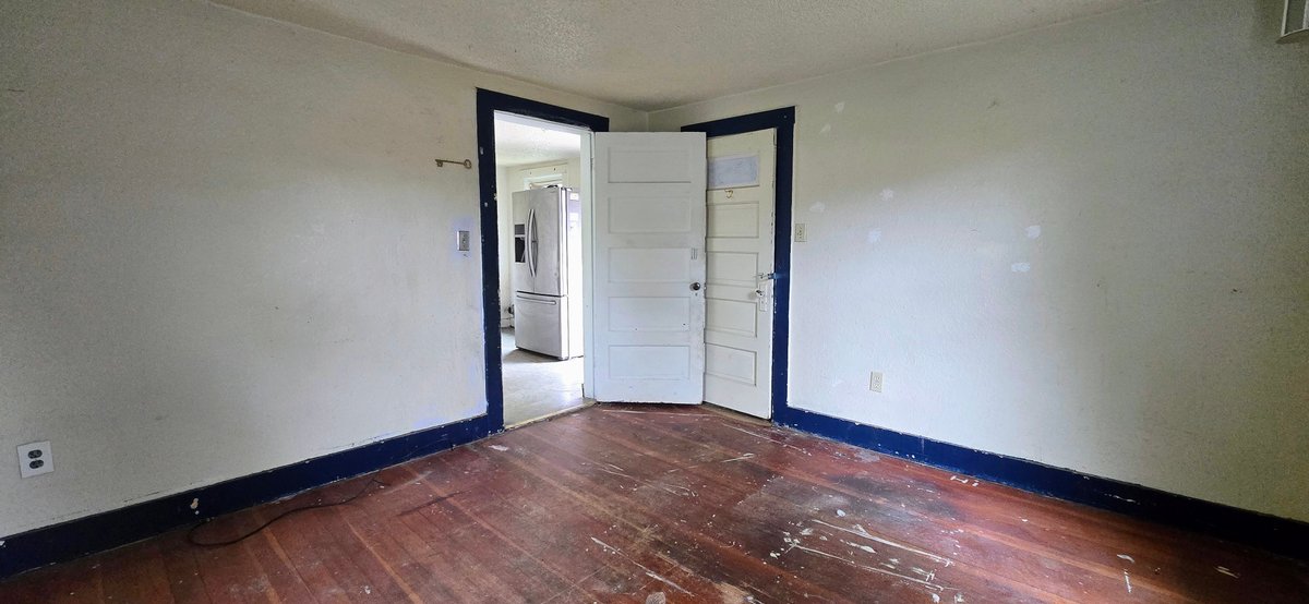 Image for 313 West Monument Real Estate Auction