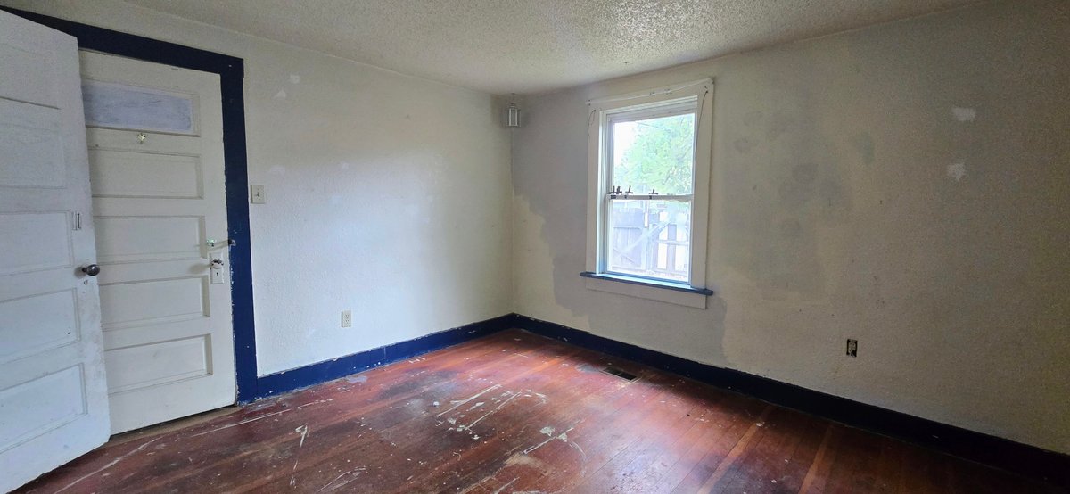 Image for 313 West Monument Real Estate Auction