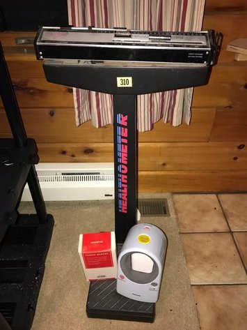 HEALTHOMETER SCALE, BLOOD PRESSURE CUFF