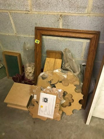 SANTA AND ELVES WREATH KIT