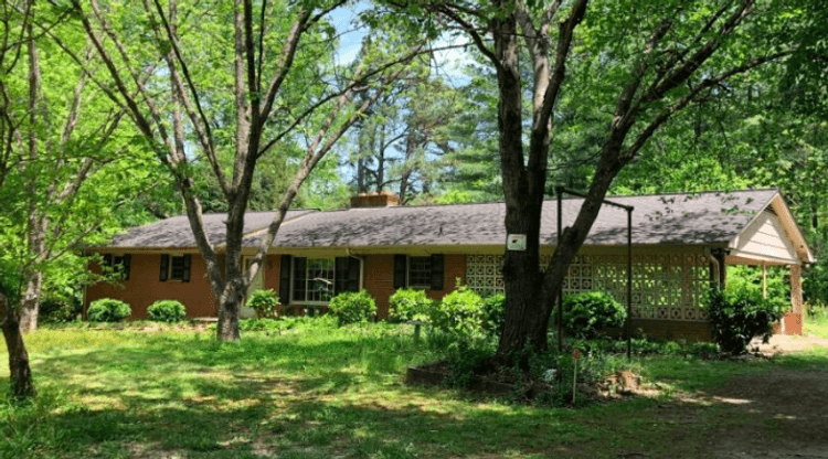 Image for Lexington House with 8 +/- Acres Bid Now!