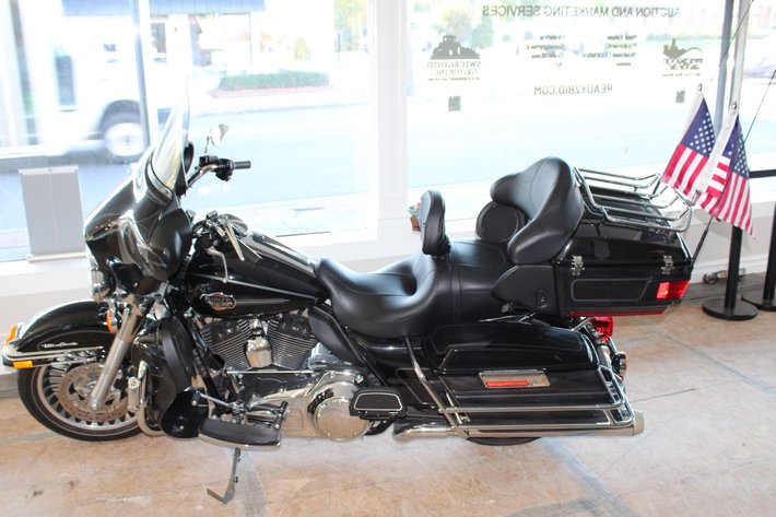 Image for Vineyard, Equipment & Vehicle Auction