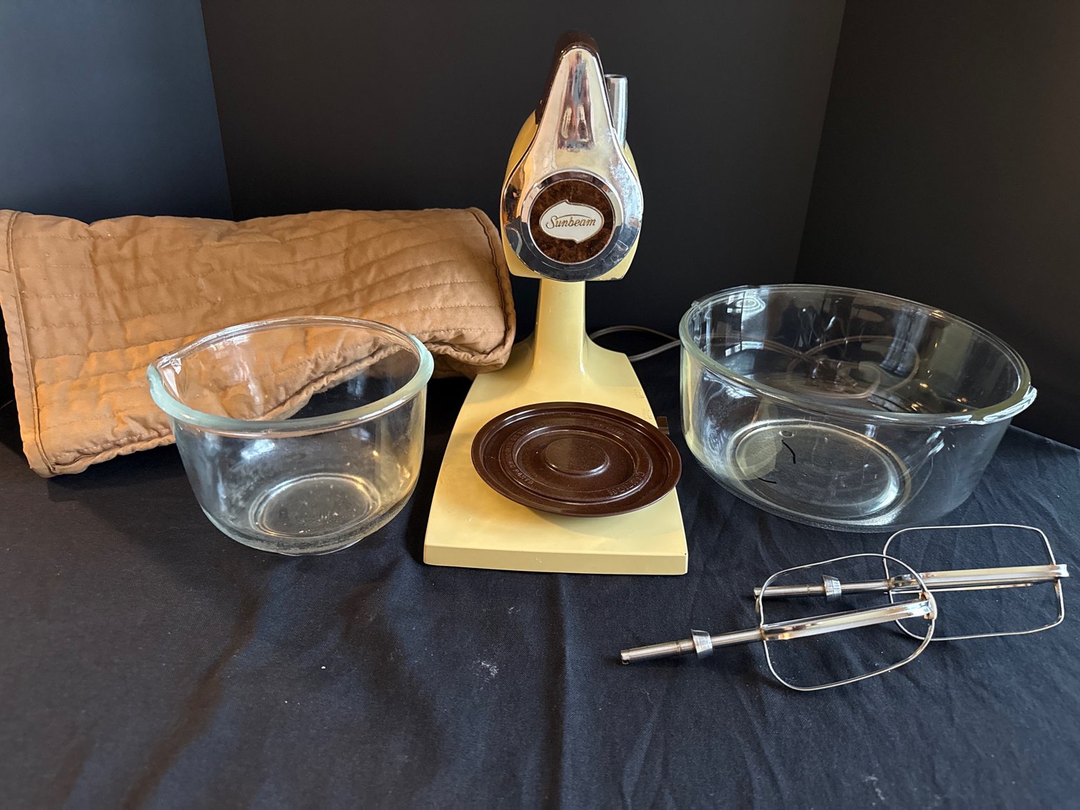 Maner Place Auction