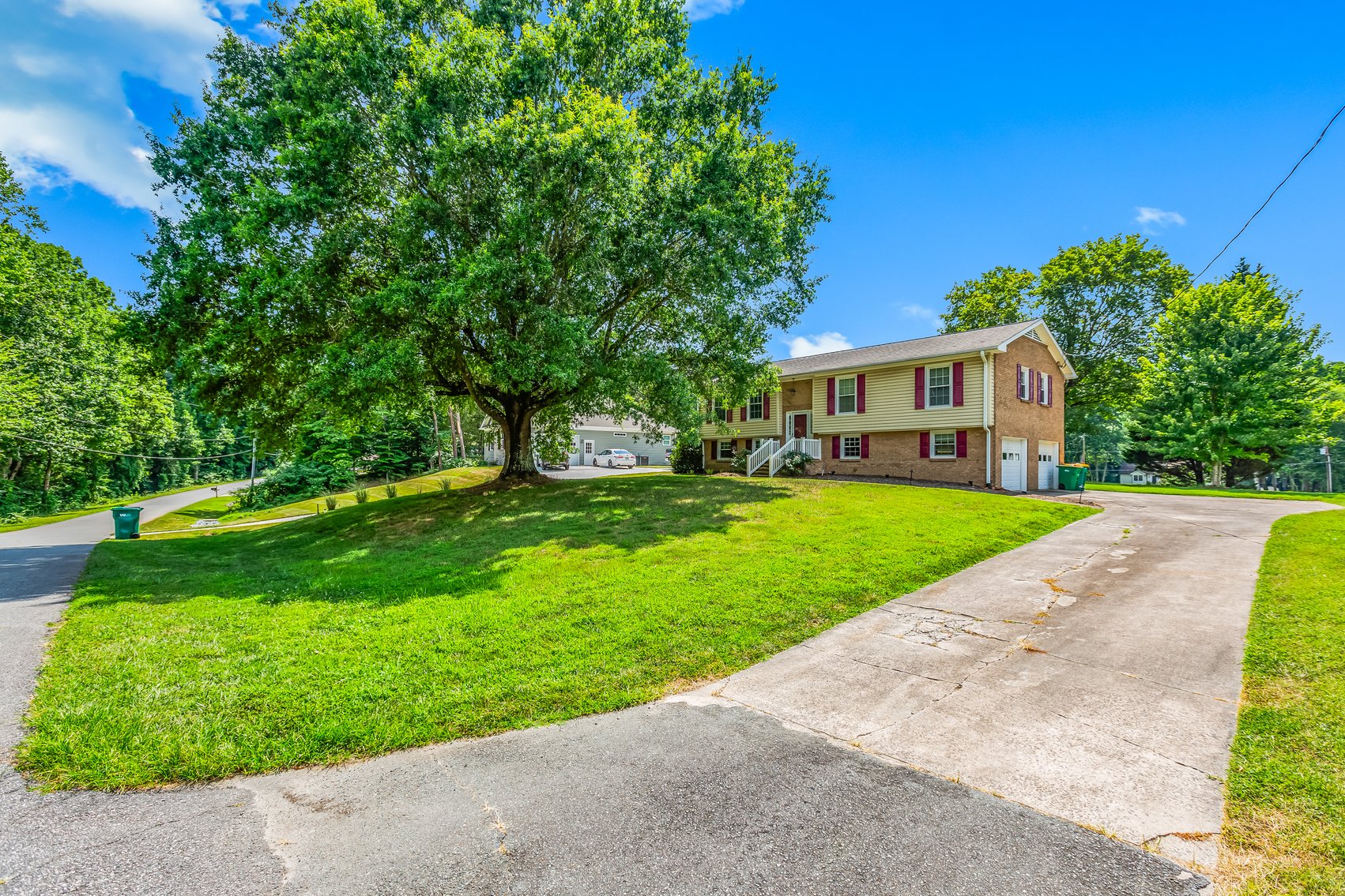 Charming Clemmons Home