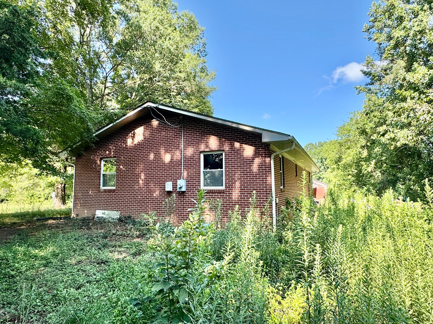 JUDICIAL AUCTION - Yadkinville, NC Brick Ranch