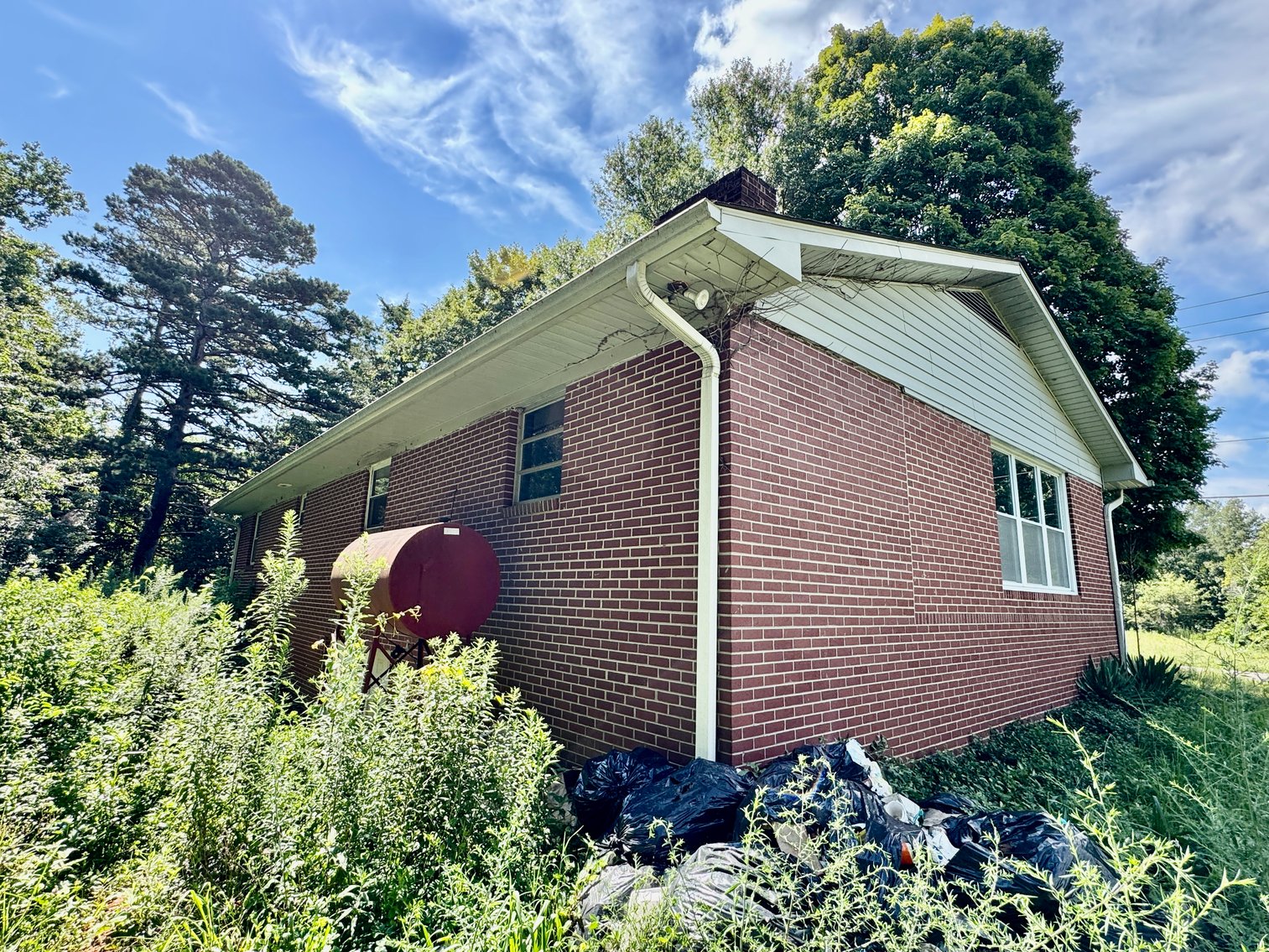 JUDICIAL AUCTION - Yadkinville, NC Brick Ranch