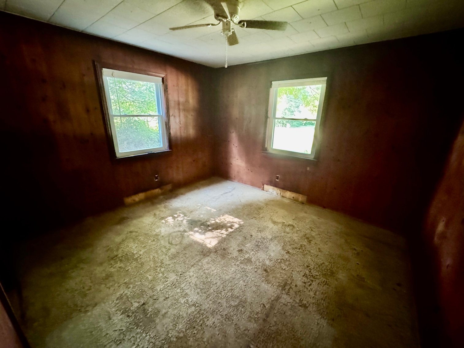 JUDICIAL AUCTION - Yadkinville, NC Brick Ranch