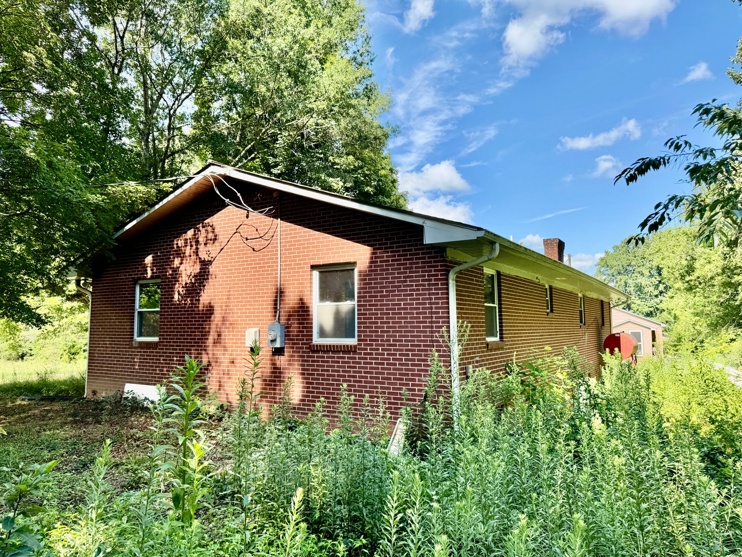 JUDICIAL AUCTION - Yadkinville, NC Brick Ranch