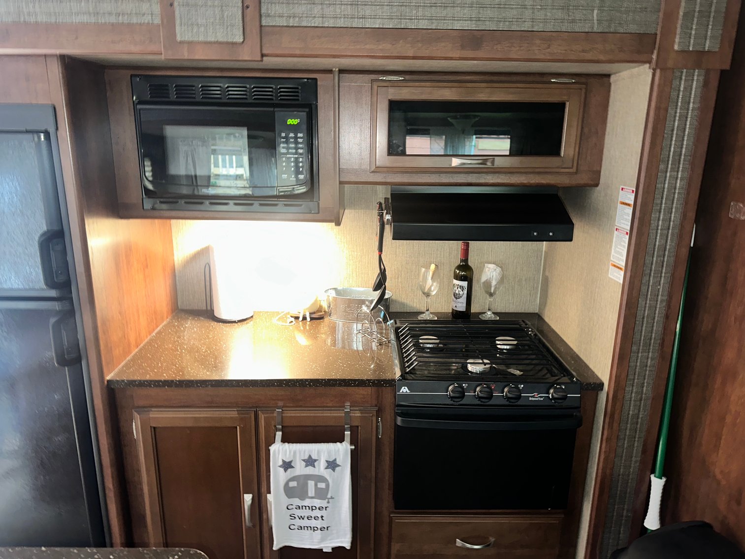 Mountain Getaway - West Jefferson: Passport Elite Camper + Golf Cart