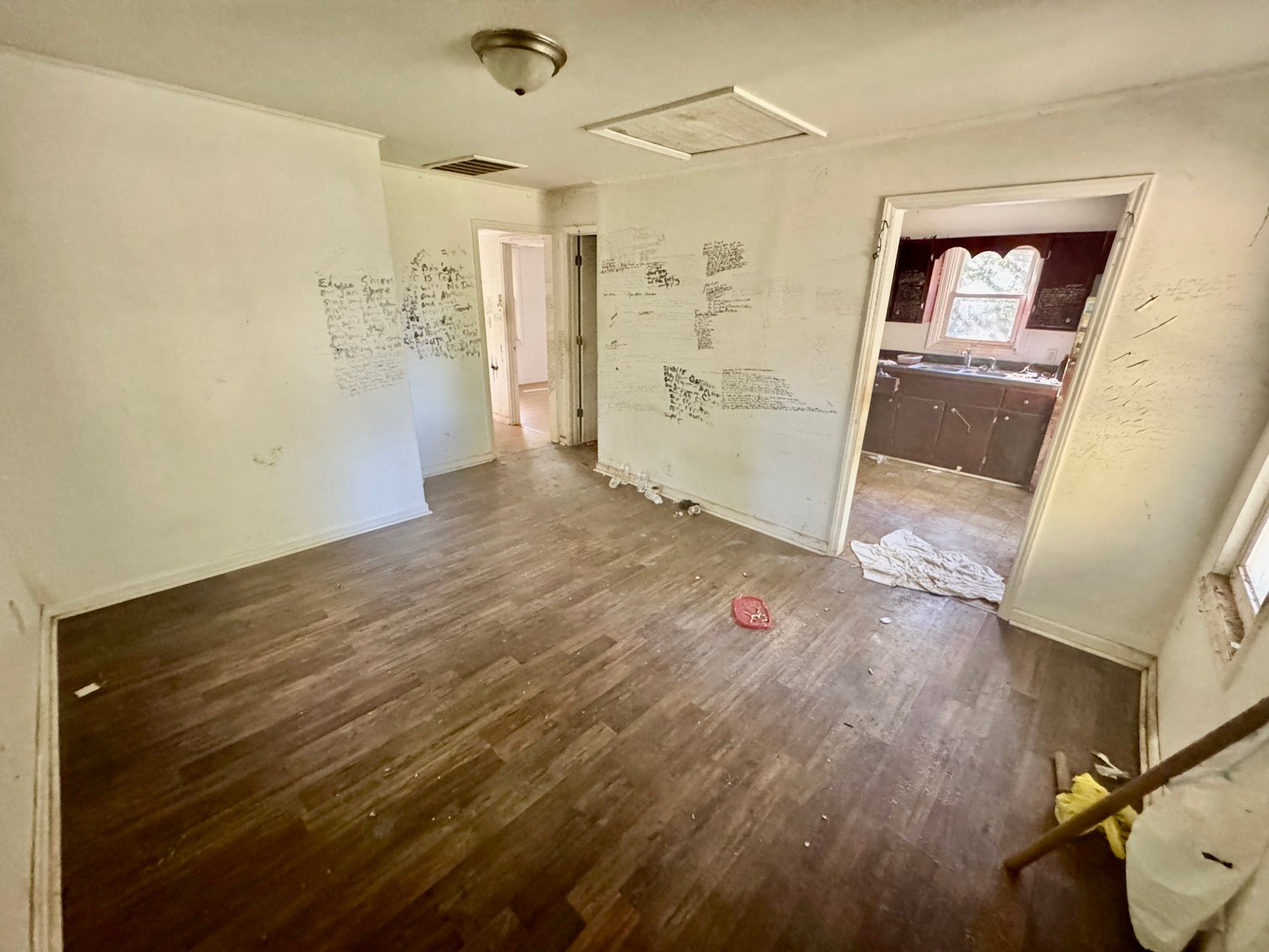 JUDICIAL AUCTION - Urban Home in Yadkinville, NC