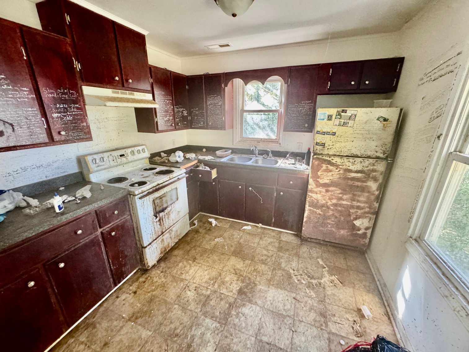 JUDICIAL AUCTION - Urban Home in Yadkinville, NC