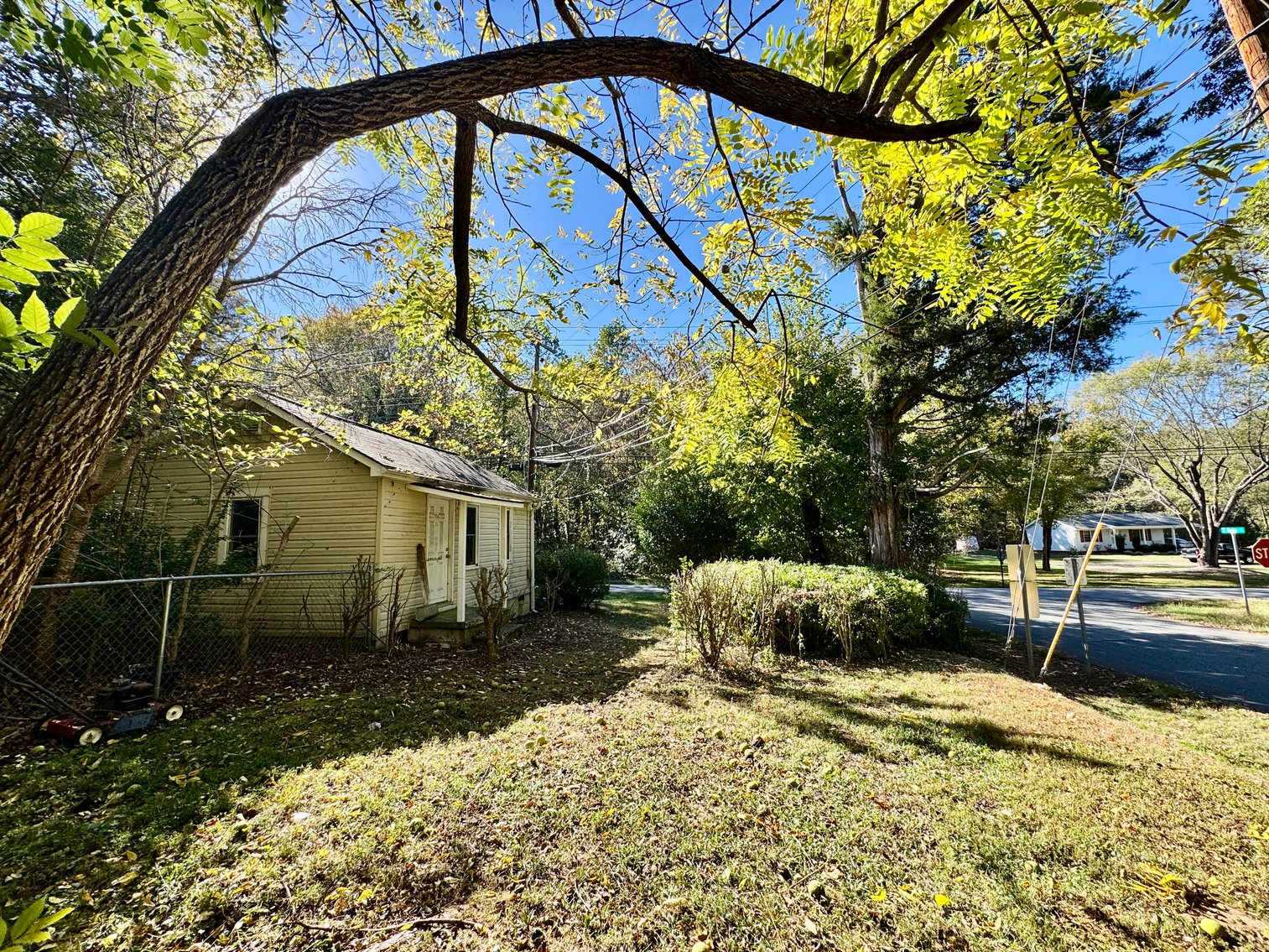 JUDICIAL AUCTION - Urban Home in Yadkinville, NC