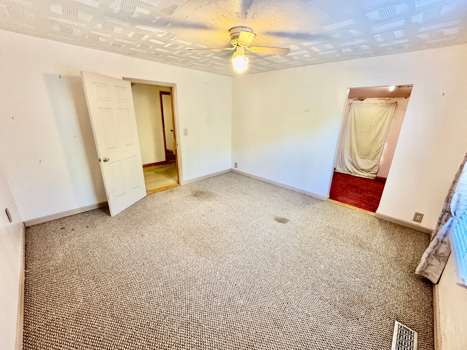 Large Home, Apartment and Acreage on Bell Farm Road, Statesville, NC