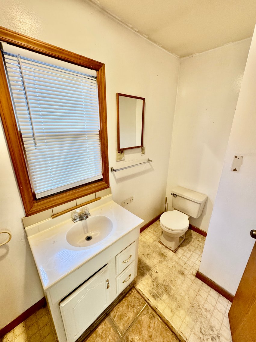 Large Home, Apartment and Acreage on Bell Farm Road, Statesville, NC
