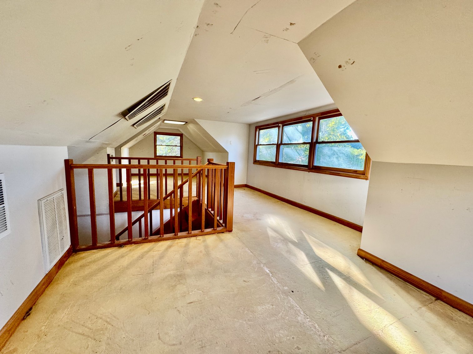 Large Home, Apartment and Acreage on Bell Farm Road, Statesville, NC