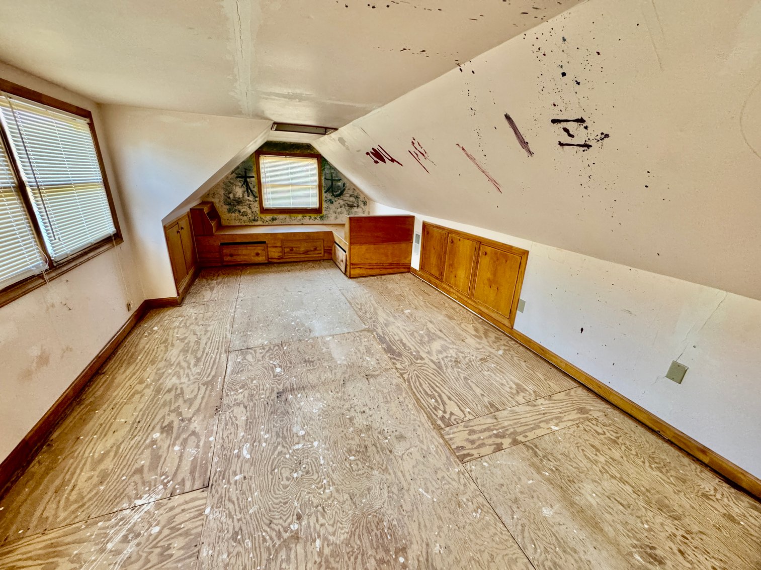 Large Home, Apartment and Acreage on Bell Farm Road, Statesville, NC