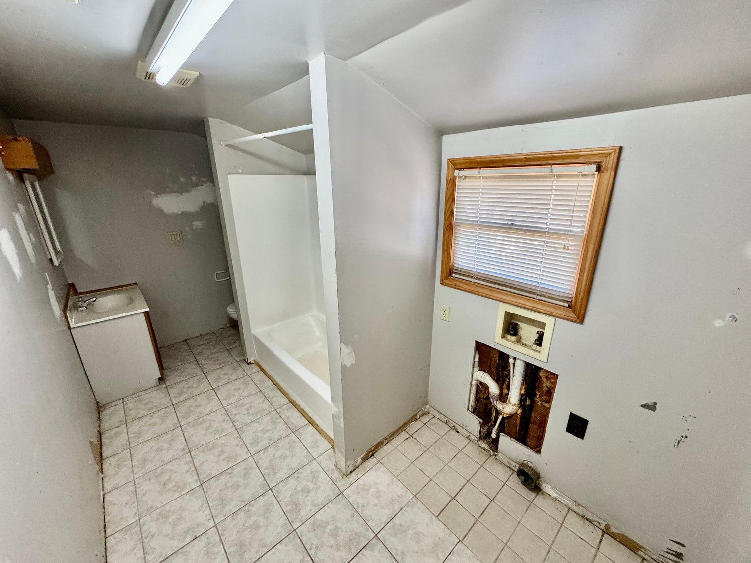 Large Home, Apartment and Acreage on Bell Farm Road, Statesville, NC