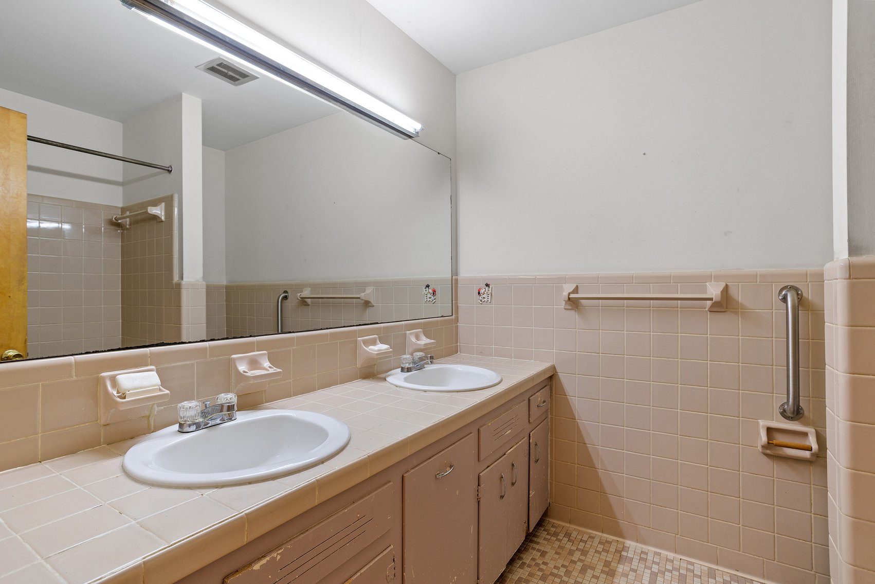 Cary Convenience, Single-Level Lifestyle