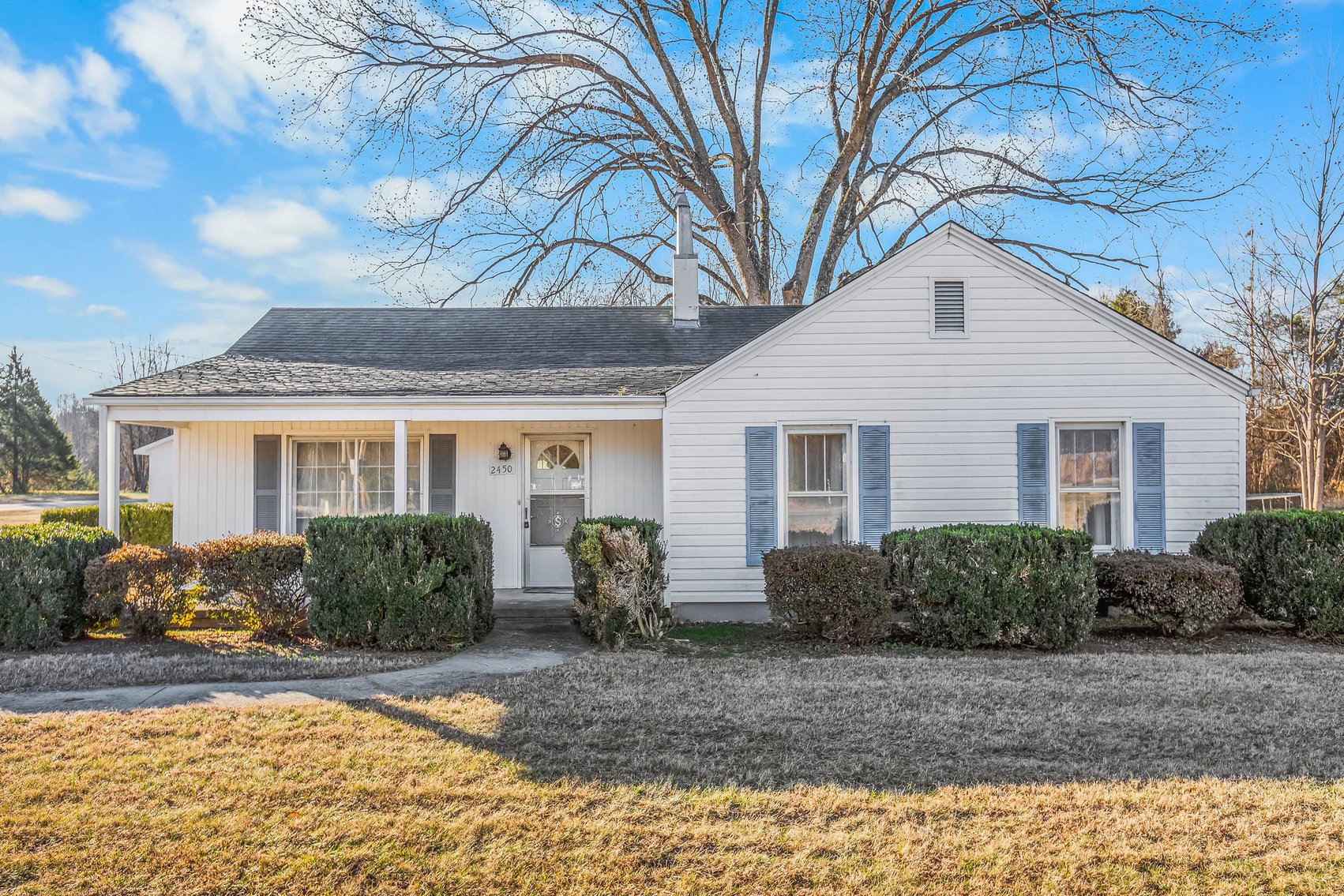 SELLING ABSOLUTE Highway 64 Opportunity - Mocksville, NC