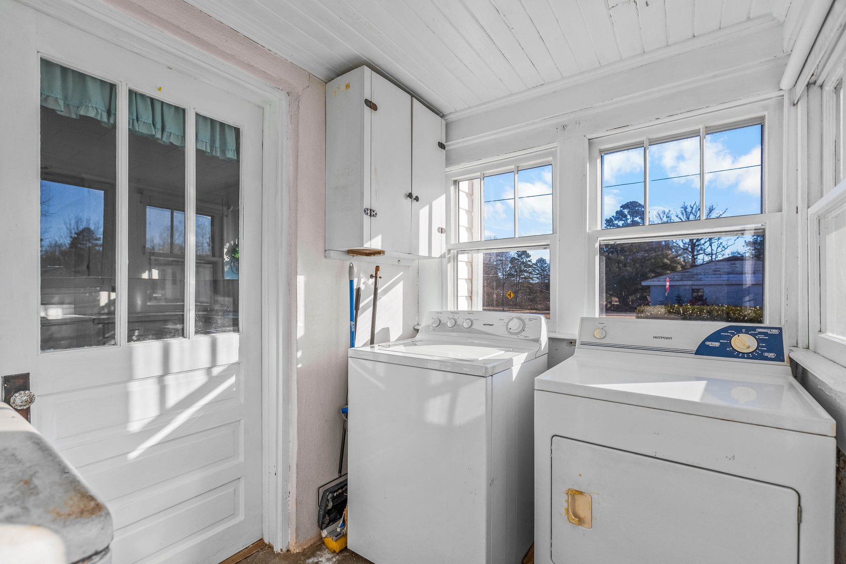 SELLING ABSOLUTE Highway 64 Opportunity - Mocksville, NC