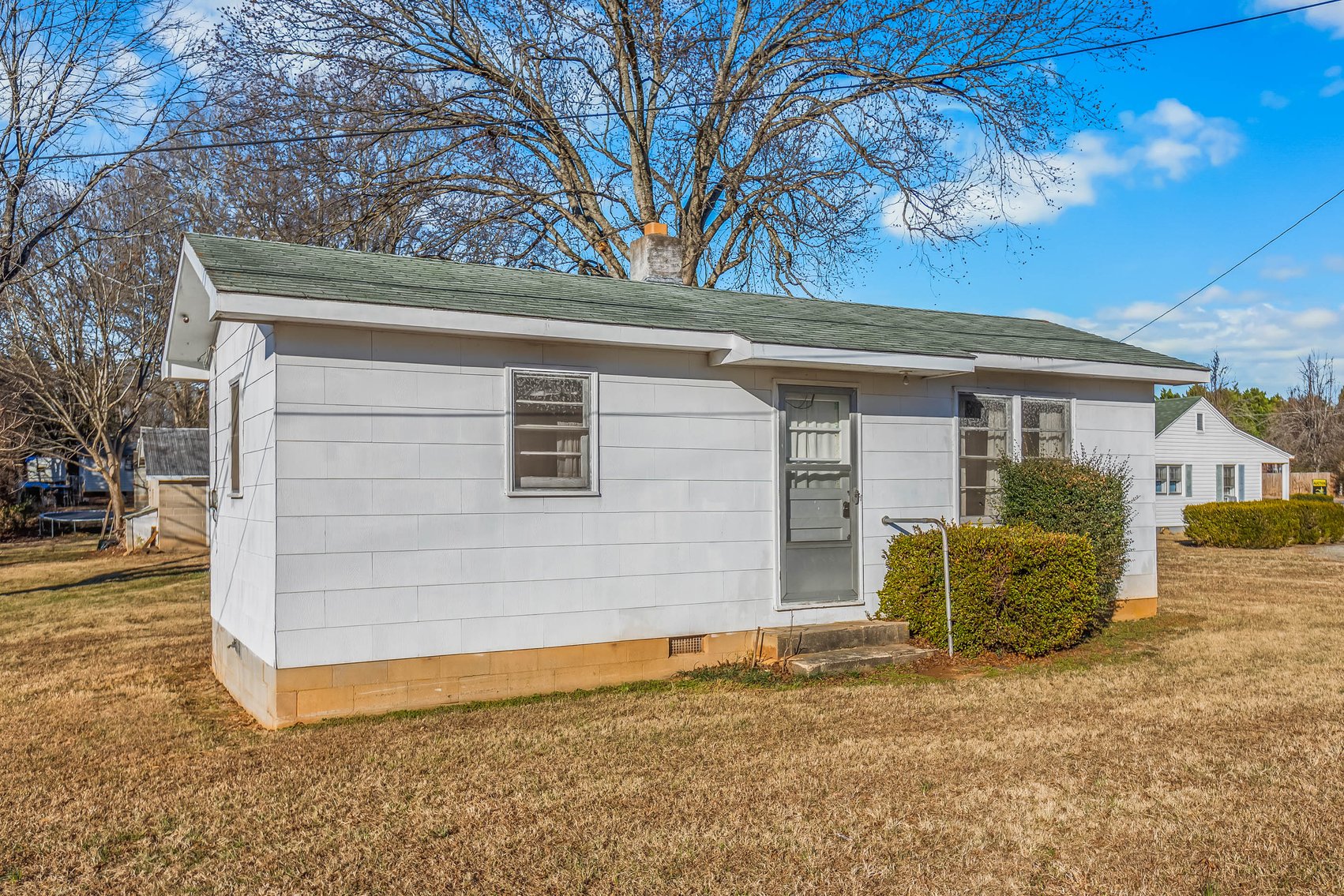 SELLING ABSOLUTE Highway 64 Opportunity - Mocksville, NC