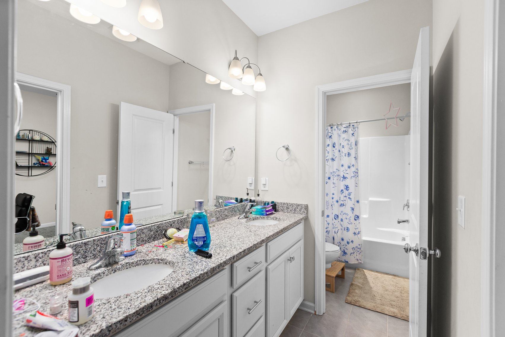 5 Bedroom Home on Corner Lot in Mooresville, NC