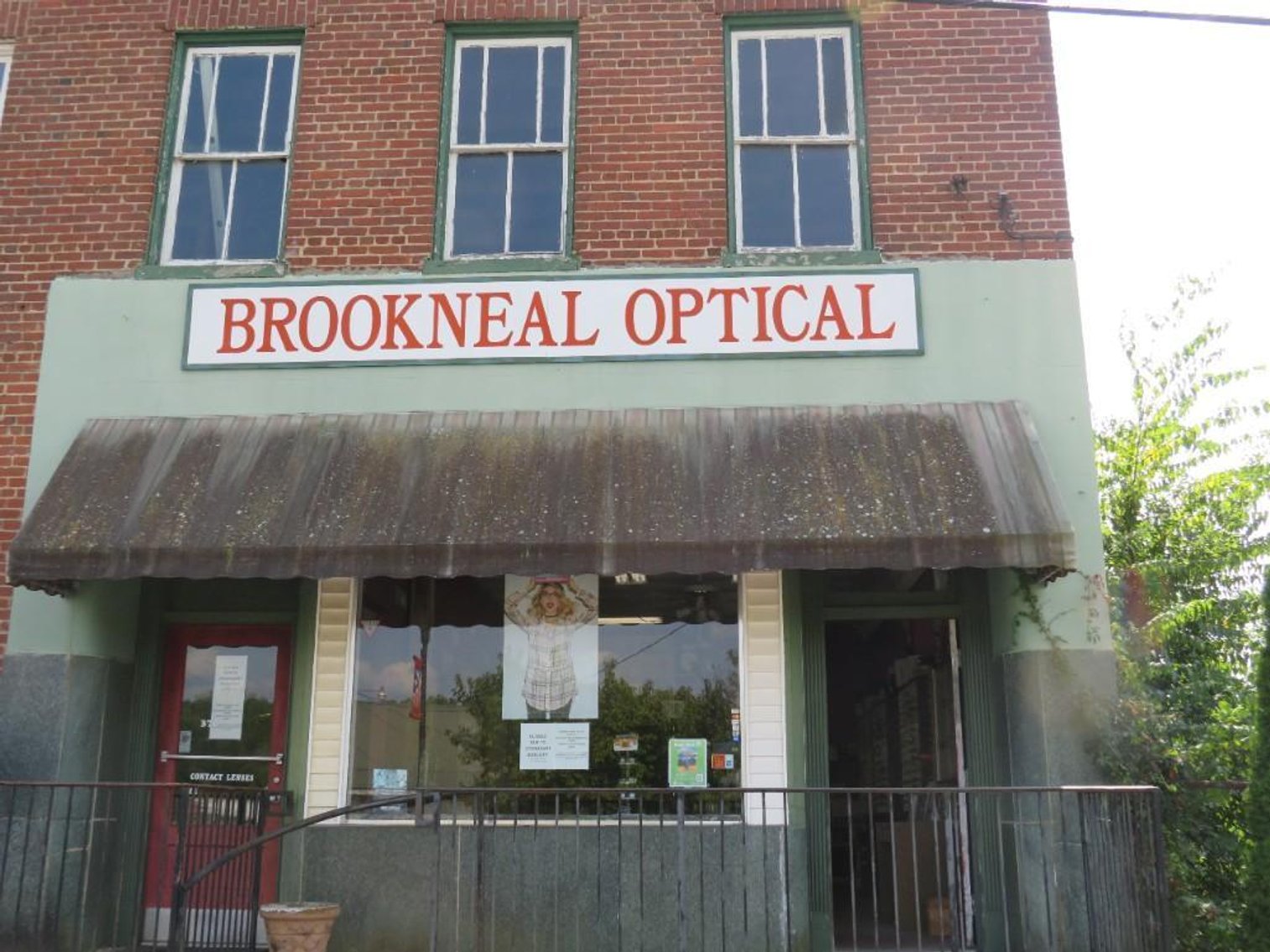 Image for Brookneal Optical Liquidation