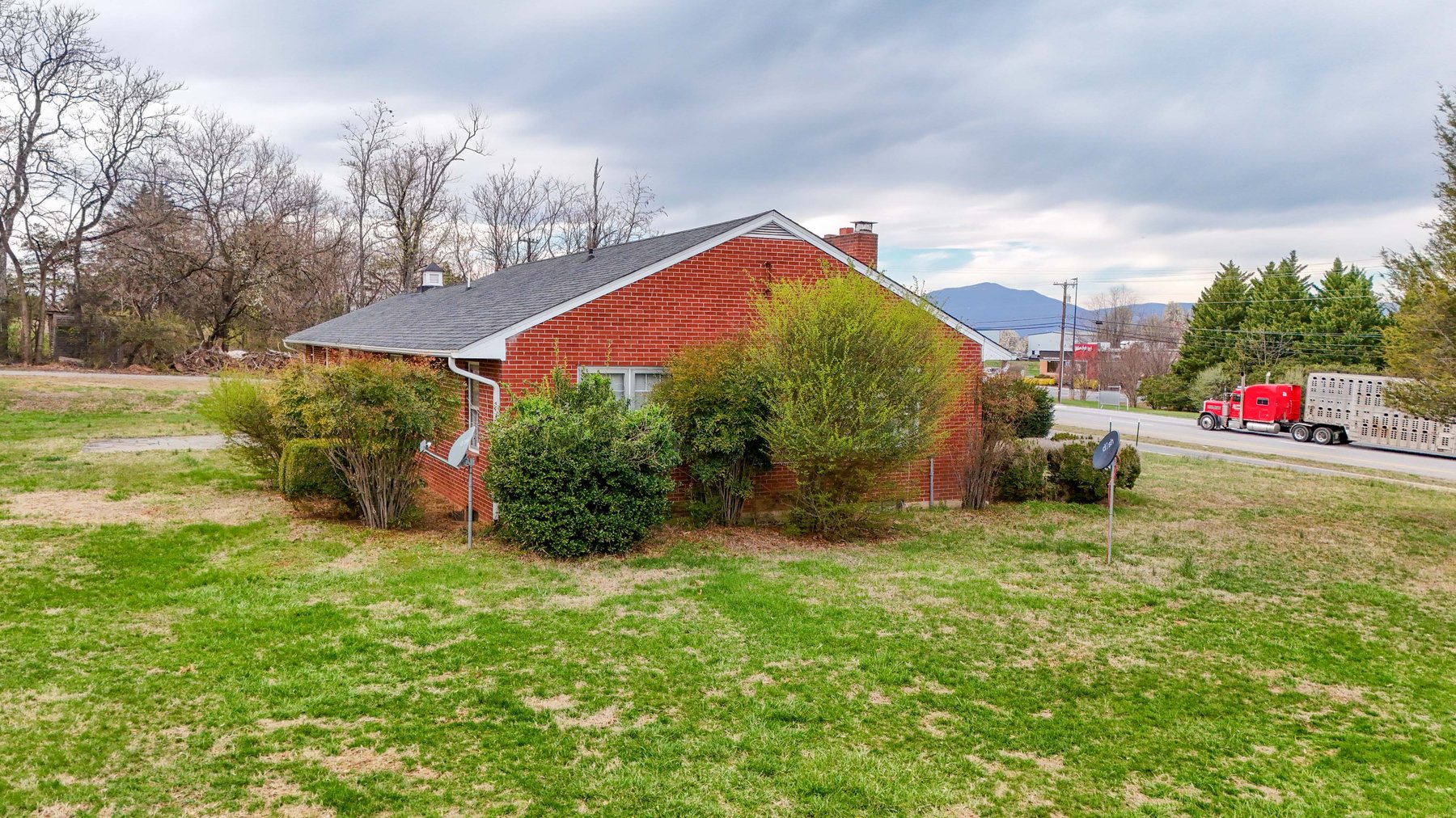 Image for 1001 E Lynchburg Salem Tpke, Bedford, VA 24523